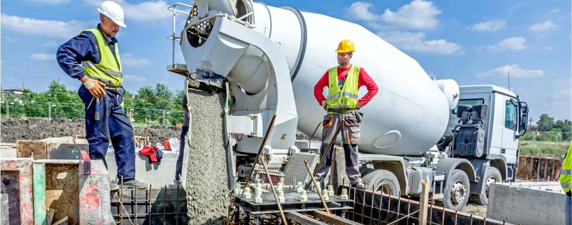 Betonáž základovej dosky z autodomiešavača